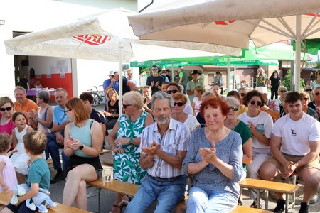 Kulturna prireditev Na lepi Menišiji 24 foto Ljubo Vukelič